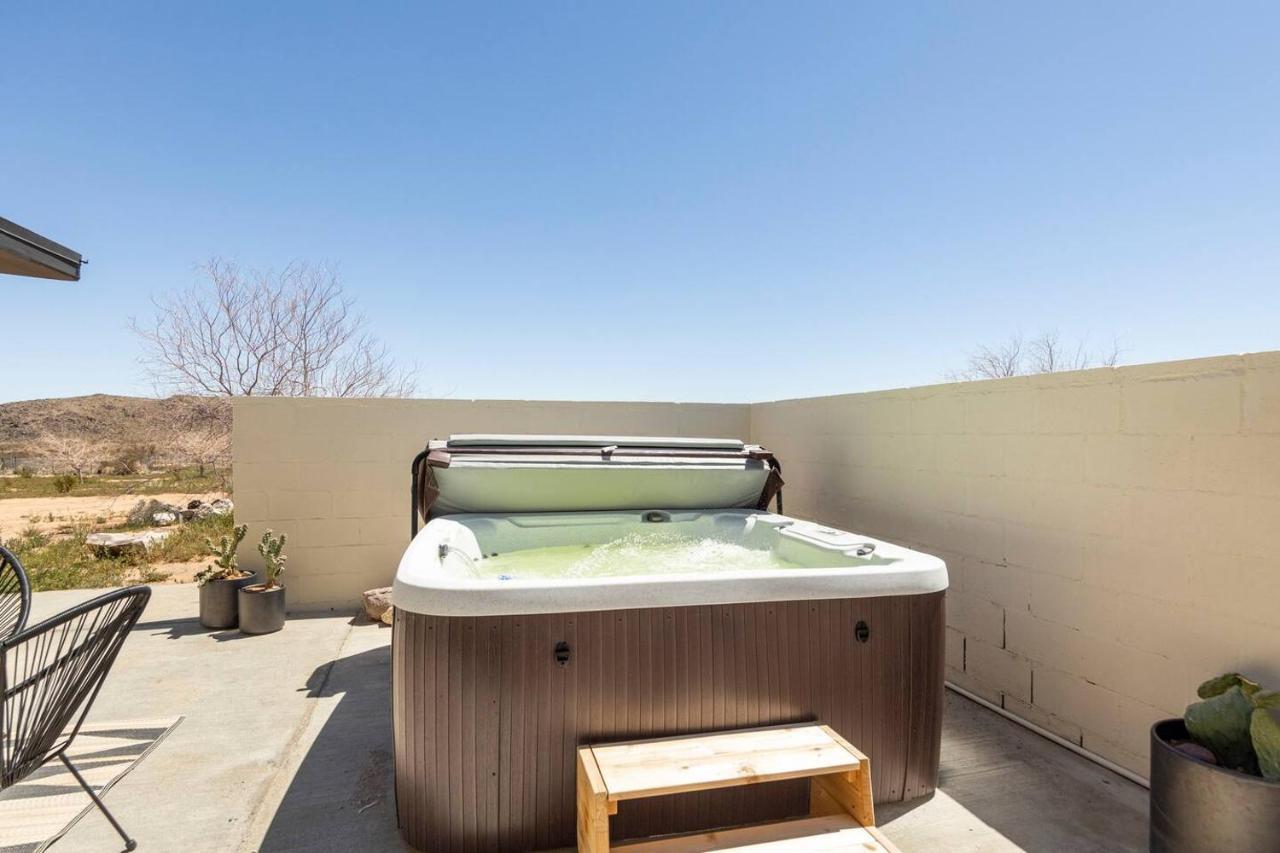 Starlight Mesa In Joshua Tree With Fire Pit Circle And Privacy Βίλα Yucca Valley Εξωτερικό φωτογραφία