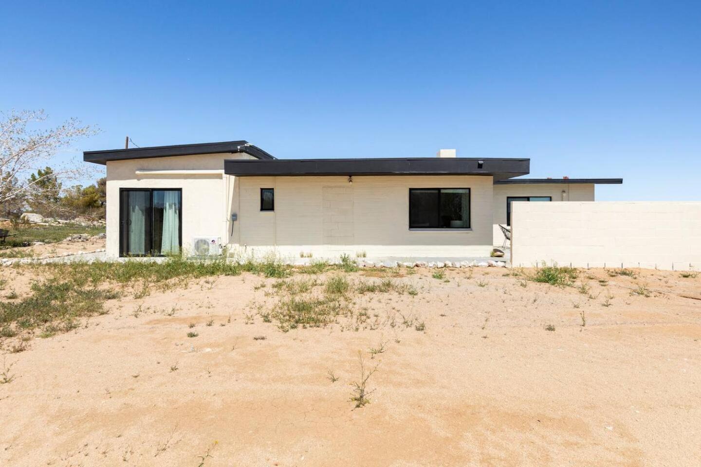 Starlight Mesa In Joshua Tree With Fire Pit Circle And Privacy Βίλα Yucca Valley Εξωτερικό φωτογραφία